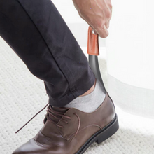 Cargar imagen en el visor de la galería, Calzador de zapatos
